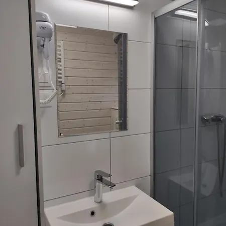 Parterowy Apartamentowy Ostoja Semesterbostad Rewal