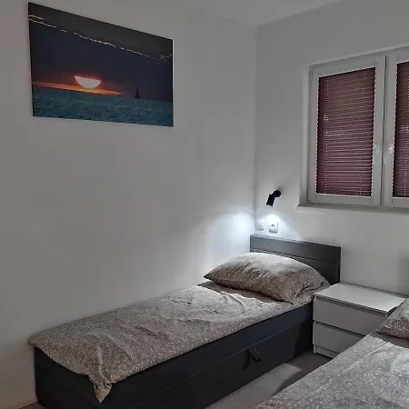 Semesterbostad Parterowy Apartamentowy Ostoja *