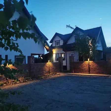 Parterowy Apartamentowy Ostoja 펜션 레왈