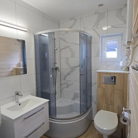 Parterowy Apartamentowy Ostoja * Rewal