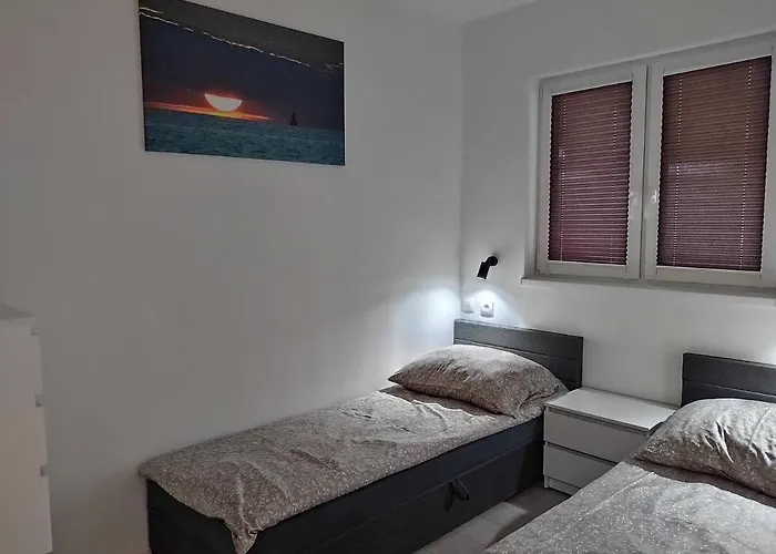 Semesterbostad Parterowy Apartamentowy Ostoja *