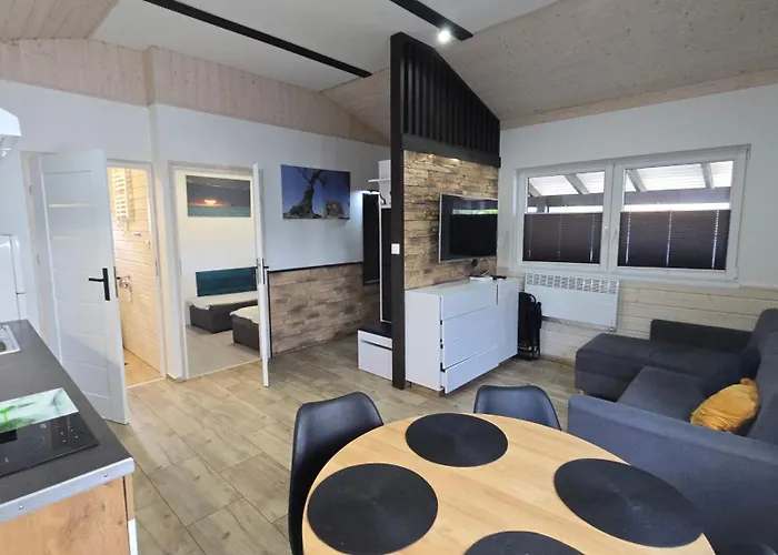 Parterowy Apartamentowy Ostoja * Rewal